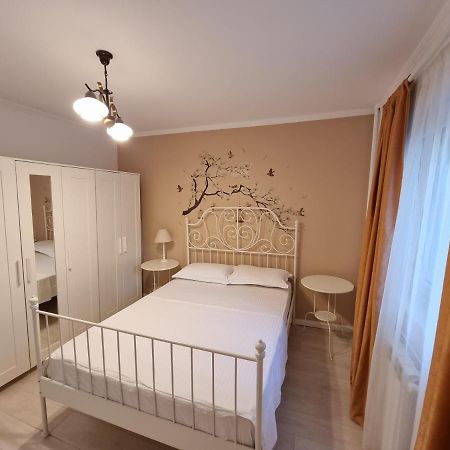 Apartments In The Aviatiei Area On Bucharest Luaran gambar