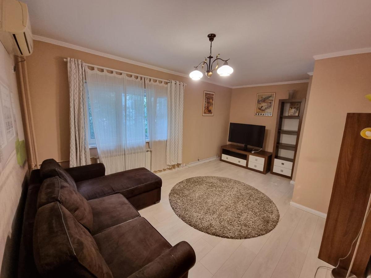 Apartments In The Aviatiei Area On Bucharest Luaran gambar
