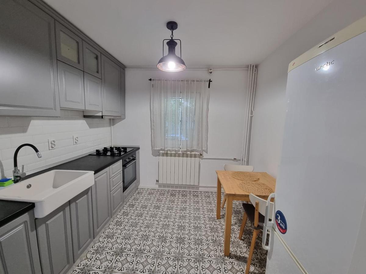 Apartments In The Aviatiei Area On Bucharest Luaran gambar