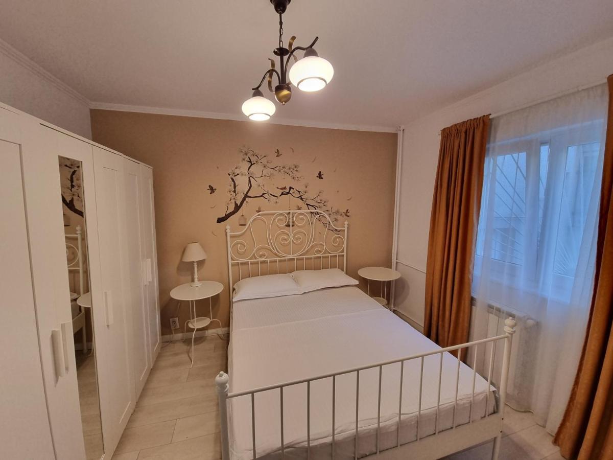 Apartments In The Aviatiei Area On Bucharest Luaran gambar