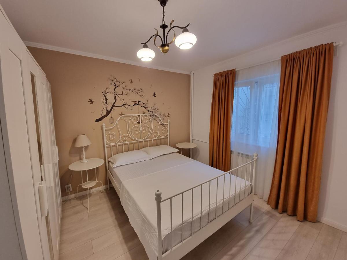 Apartments In The Aviatiei Area On Bucharest Luaran gambar